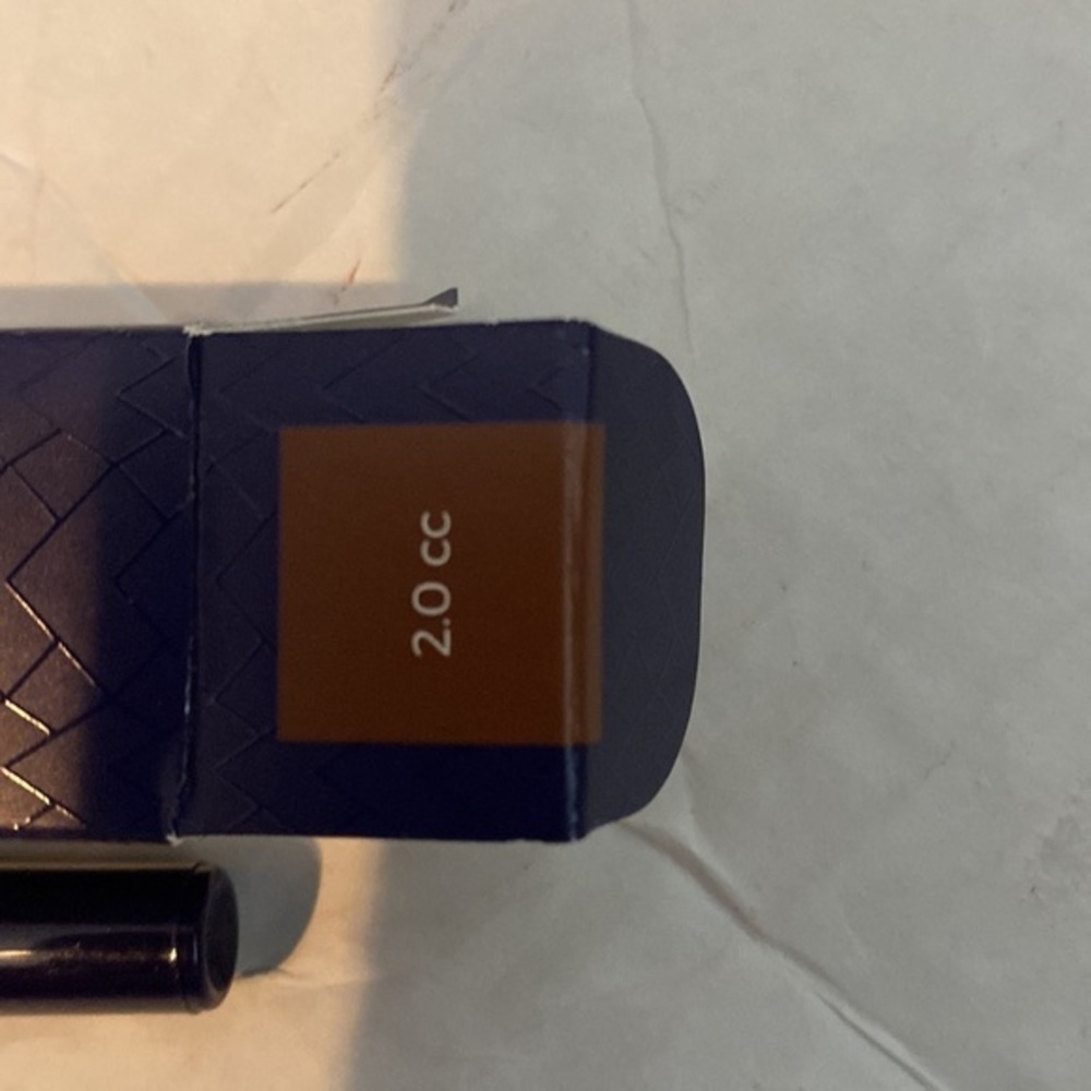 DRAGUN Beauty Lip Job Liner & Sharpener - Picture 2 of 5
